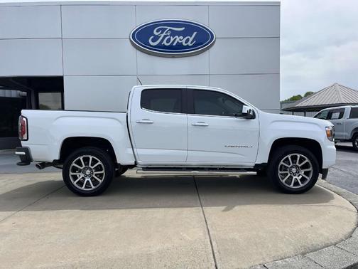White 2022 GMC Canyon Denali