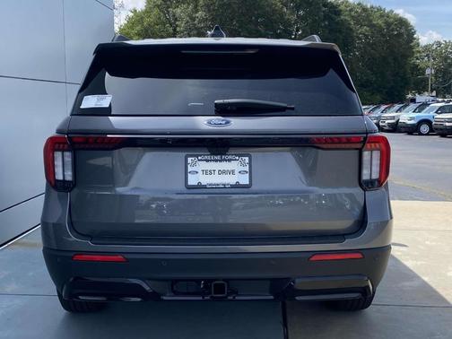 2025 Ford Explorer ST-Line RWD