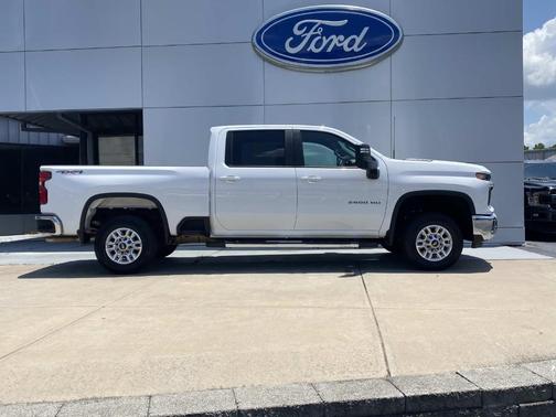 White 2025 Chevrolet Silverado 2500 LT