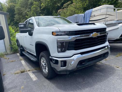 White 2025 Chevrolet Silverado 2500 LT