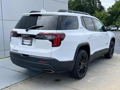 2022 GMC Acadia SLE