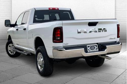 2025 RAM 2500 Tradesman Crew Cab 4x4 6'4' Box