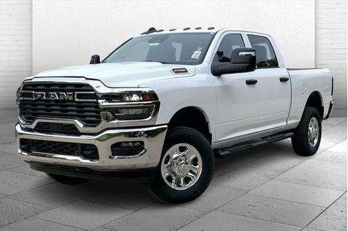 2025 RAM 2500 Tradesman Crew Cab 4x4 6'4' Box