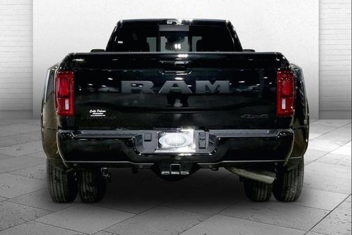 2026 RAM 3500 Limited Crew Cab 4x4 8' Box
