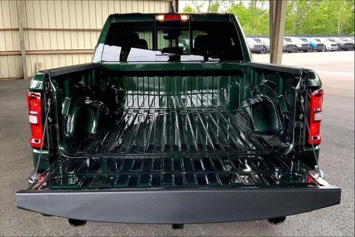 Serrano Green Metallic 2026 RAM 1500 Big Horn/Lone Star
