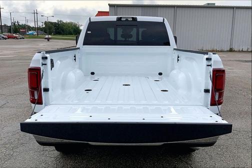 2025 RAM 2500 Tradesman Crew Cab 4x4 6'4' Box
