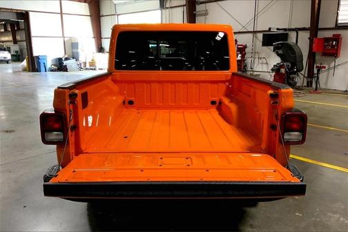 2025 Jeep Gladiator High Tide