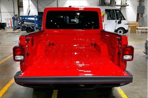 2025 Jeep Gladiator High Tide