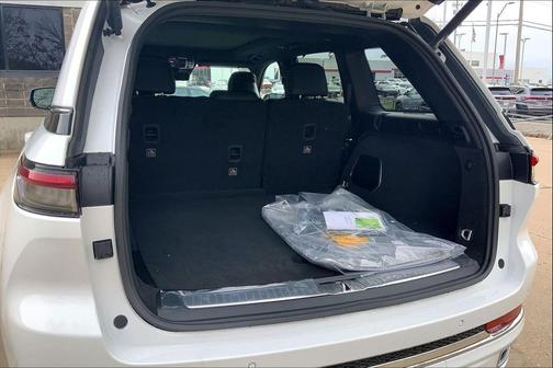 2025 Jeep Grand Cherokee Overland