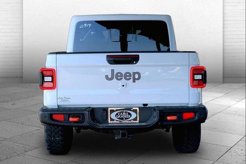 Bright White Clearcoat 2026 Jeep Gladiator Mojave X 4x4