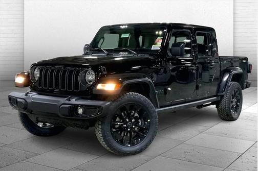 2025 Jeep Gladiator Nighthawk