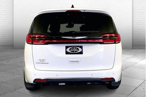 2023 Chrysler Pacifica Touring