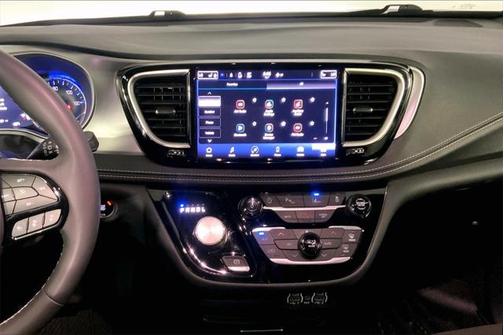2023 Chrysler Pacifica Touring