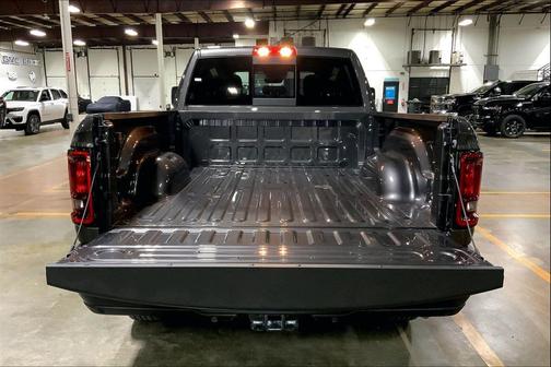 2025 RAM 2500 Tradesman Crew Cab 4x4 6'4' Box