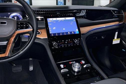 2025 Jeep Grand Cherokee L Summit Reserve