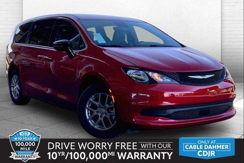 Red Hot Pearlcoat 2026 Chrysler Voyager LX