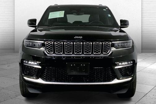 2023 Jeep Grand Cherokee Summit