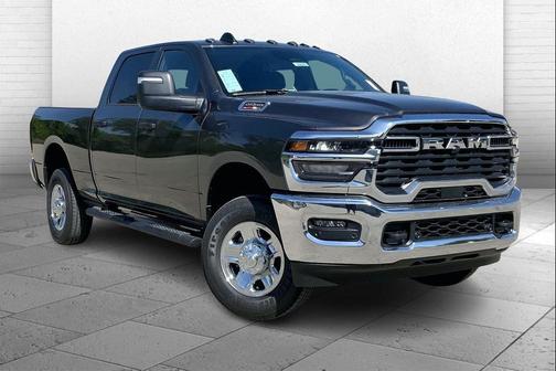 2025 RAM 2500 Tradesman Crew Cab 4x4 6'4' Box