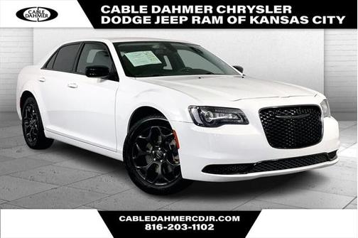 2022 Chrysler 300 Touring