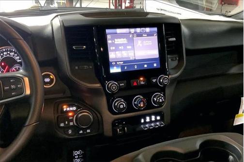 2025 RAM 1500 Warlock Crew Cab 4x4 5'7' Box