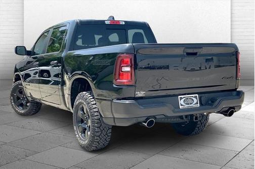 2025 RAM 1500 Warlock Crew Cab 4x4 5'7' Box