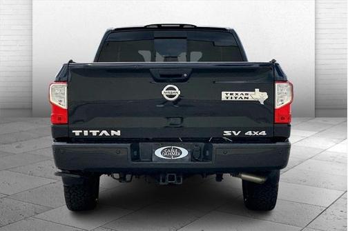 2019 Nissan Titan SV