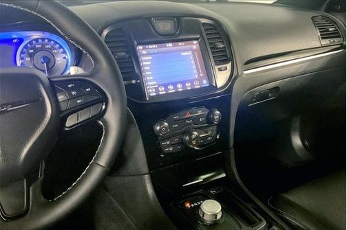 2022 Chrysler 300 S