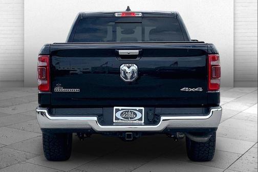 Diamond Black Crystal Pearlcoat 2019 RAM 1500 Big Horn