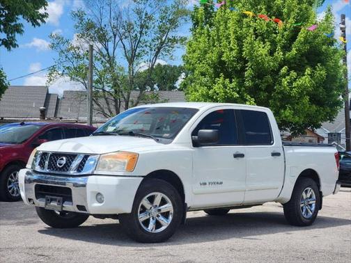 2011 Nissan Titan SV
