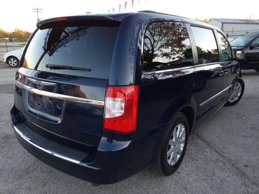 2015 Chrysler Town & Country Touring