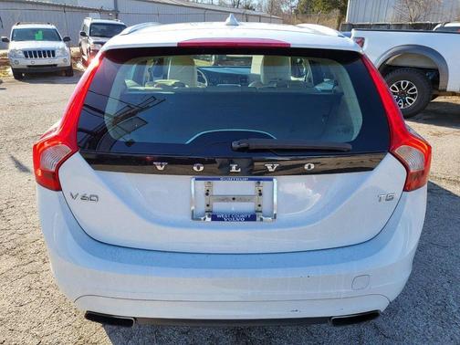 2016 Volvo V60 T5 Drive-E Premier