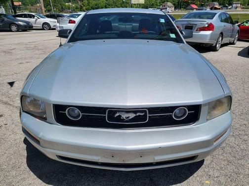 Satin Silver Clearcoat Metallic 2007 Ford Mustang Deluxe