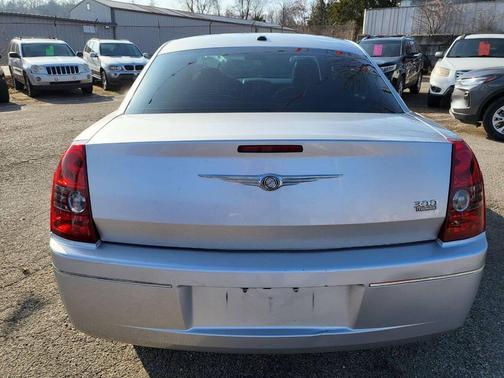 2010 Chrysler 300 Touring/Signature/Executive Series