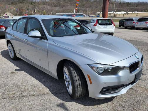 Silver 2017 BMW 320 i