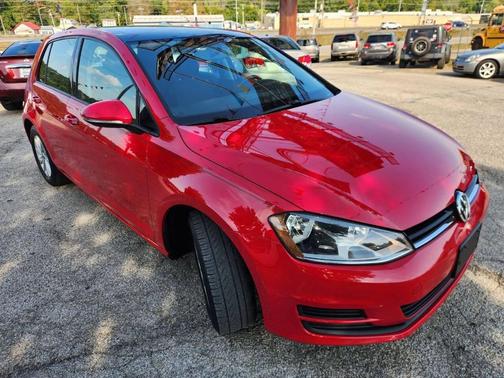 2016 Volkswagen Golf TSI S 4-Door