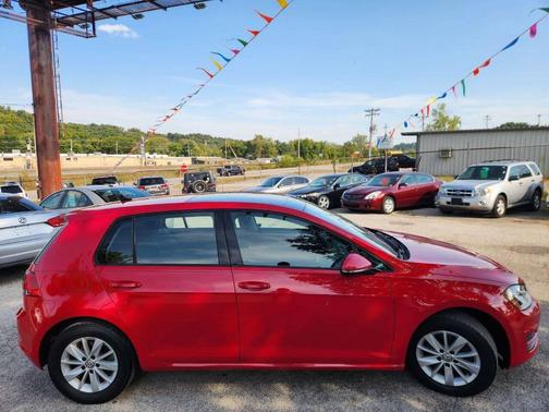 2016 Volkswagen Golf TSI S 4-Door