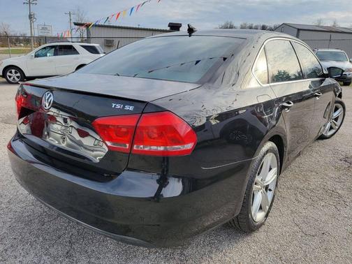 2014 Volkswagen Passat 1.8T Auto SE w/Sunroof & Nav