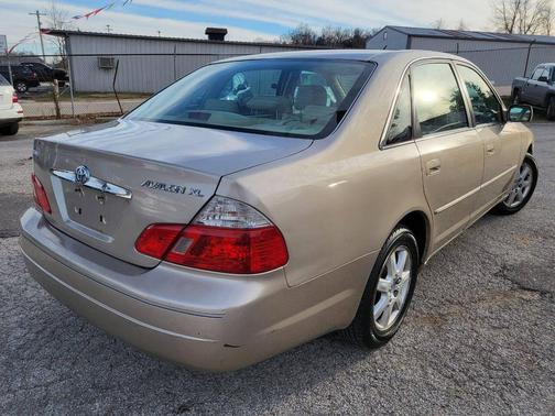 2004 Toyota Avalon XLS