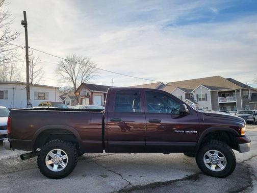 Burgundy 2004 Dodge Ram 2500 SLT Quad Cab