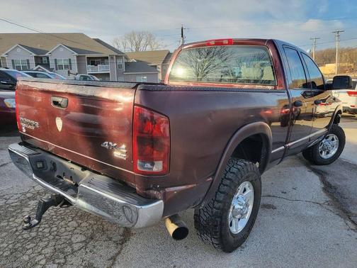 Burgundy 2004 Dodge Ram 2500 SLT Quad Cab