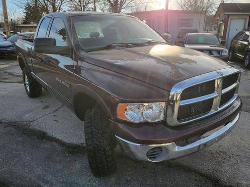 Burgundy 2004 Dodge Ram 2500 SLT Quad Cab
