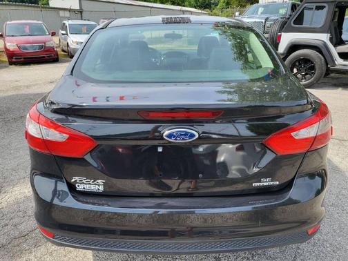 Tuxedo Black Metallic 2014 Ford Focus SE