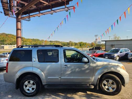 2006 Nissan Pathfinder SE