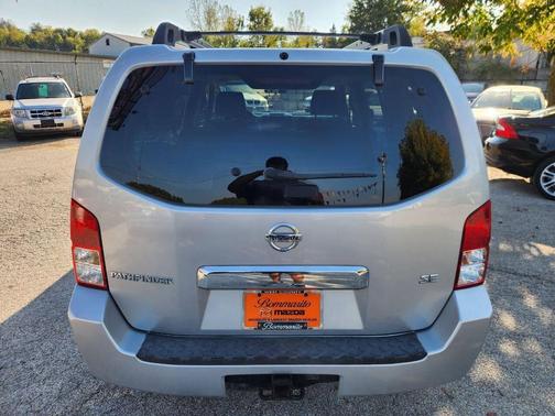 2006 Nissan Pathfinder SE