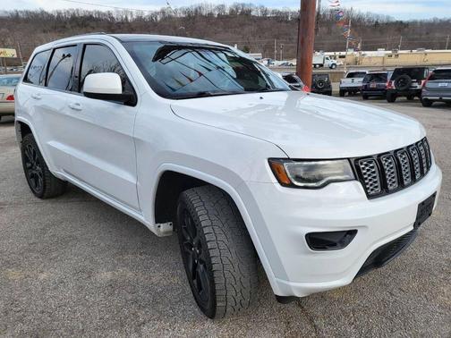 2021 Jeep Grand Cherokee Laredo