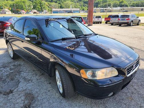 Black 2007 Volvo S60 2.5T