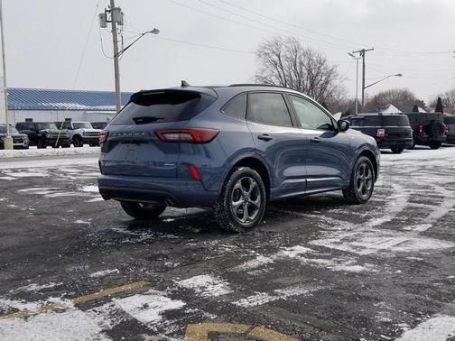 2023 Ford Escape ST-LINE