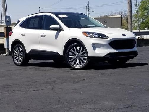 2022 Ford Escape TITANIUM