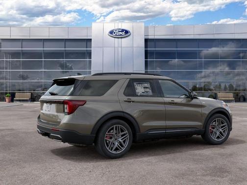 Gray 2027 Ford Explorer ST-Line