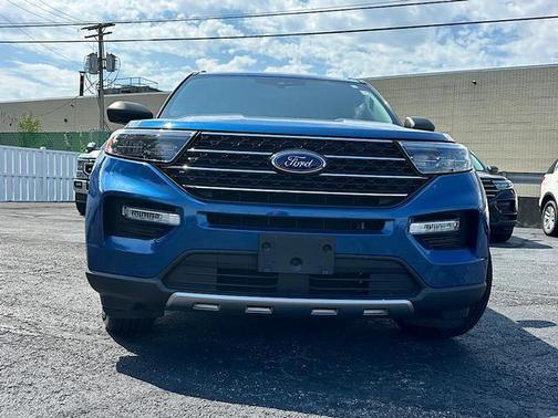 Atlas Blue 2020 Ford Explorer XLT
